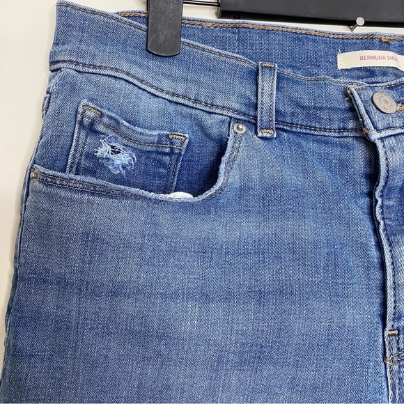 Levi’s lightly distressed Bermuda shorts 29 - Picture 2 of 6